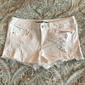 Express White Jean Shorts Size 6